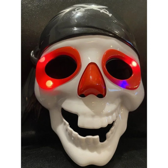 Halloween Kid Size Skeleton Pirate Light Up Hard Plastic Mask - Picture 4 of 6